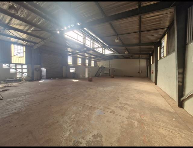 479M² WAREHOUSE TO LET IN DENVER
